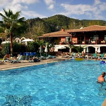 Otel Katre 4*